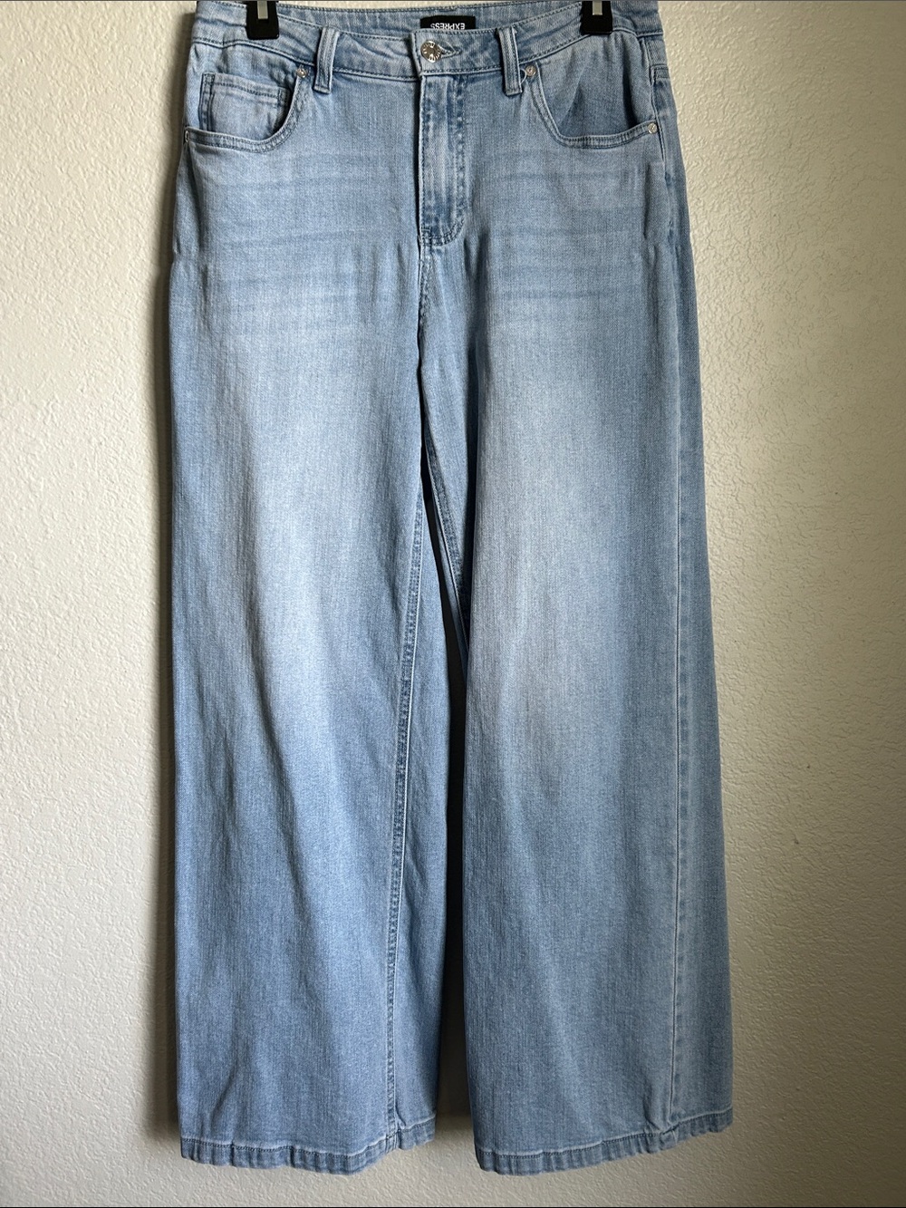 Express Light Wash Wide-Leg Jeans